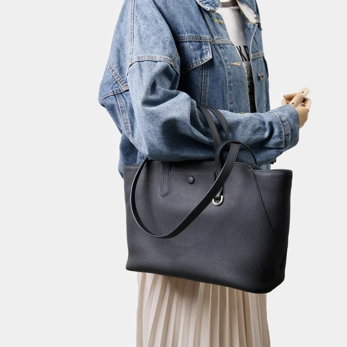 Stylish First-layer Cowhide Hand-held Underarm Bag