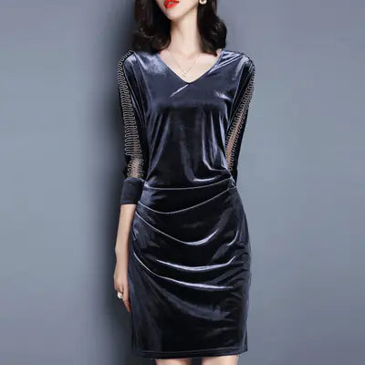 Vintage Velvet Midi Dress with V-Neck and Fitted Design